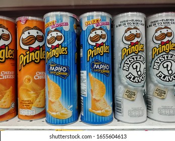 Pringles in supermarket Images, Stock Photos & Vectors | Shutterstock