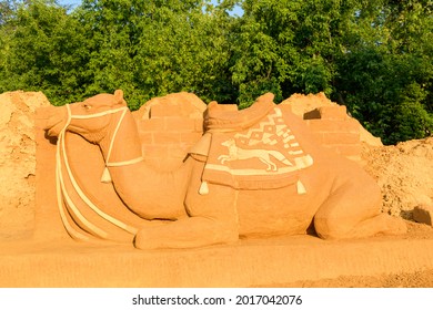 sand figures