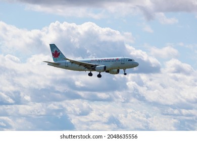 Edmonton, Alberta, Canada. August 25, 2019. An Air Canada Airbus A319, With Identification C-FYKR, Landing At Edmonton International Airport