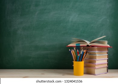 103,082 Classroom desk background Images, Stock Photos & Vectors ...