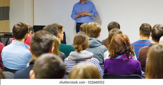 2 Group Of Women Sitting At Confrence Images, Stock Photos & Vectors ...