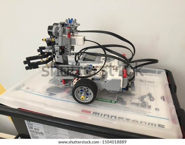 stem robot toys
