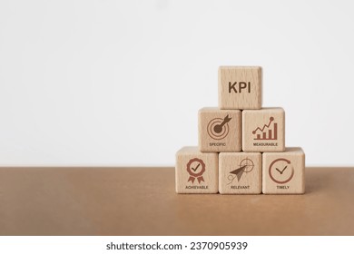 Effective and smart key performance indicators (KPIs) to measure and evaluate progress. Specific, measurable, achievable, relevant, timely. Tracking performance, setting goals and making decisions