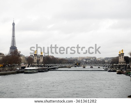 Effiel tower with Seine river