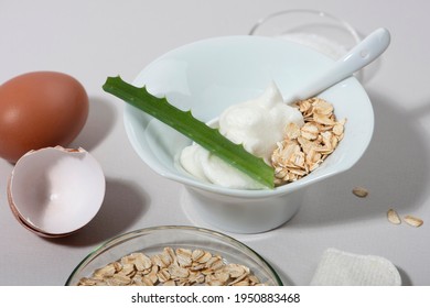 Egg White Face Mask Ingredients. Whipped Egg White, Aloe, Sugar, Oatmeal.