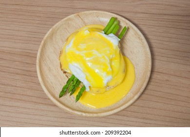 Eggs Benedict