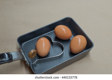 eggs on pan
