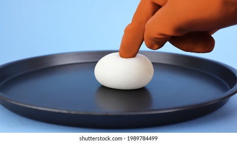 Eggs And Vinegar.  Make Rubber Egg With Acetic Acid.  Bouncy Eggs