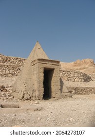 Egypt, Luxor, Deir El-Medina, Tomb Of New Kingdom