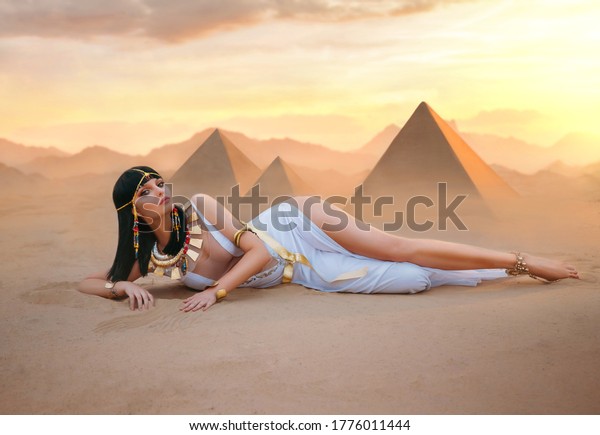 Egypte Une Femme De Luxe Riche Photo De Stock Modifiable