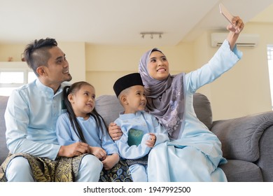 Eid Mubarak Celebration Moment, Malay Family Taking Selfie