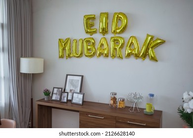 Eid Mubarak Decoration On The Wall At Home