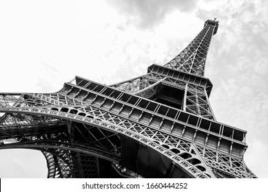 Eiffel Tower Black and White 