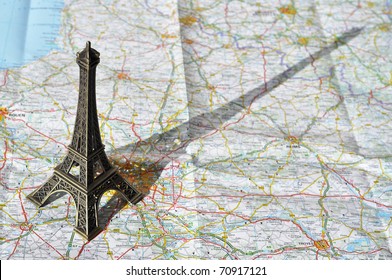 Eiffel tower on the map