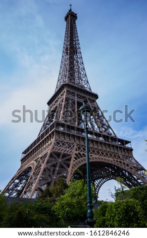 eiffel tower view from below