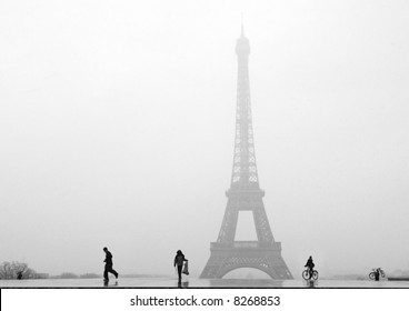  Eiffel Tower In Winter