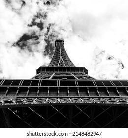 Eiffeltower in Paris Black and White