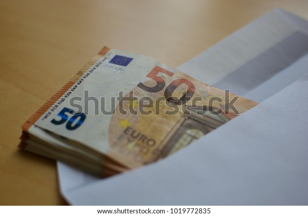 Ein Stapel 50 Euro Scheine Im Stock Photo Edit Now