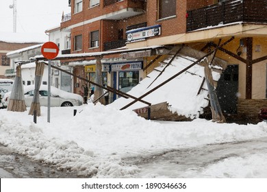 El Alamo, Madrid, Spain; 01092021: Pergola Fallen By The Weight Of The Snow. The Storm Filomena Leaves Half A Meter Of Snow In Madrid