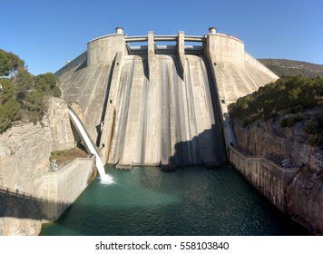 El Grado Dam, Aragon, Spain.