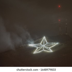 El Paso Star On A Rainy Night 