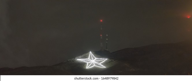 El Paso Star On A Rainy Night 