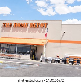 El Paso, Texas / USA - 13 July 2019
Home Depot Is An American Home Improvement Supplies Retailing Company That Sells Tools, Construction Products, And Services.