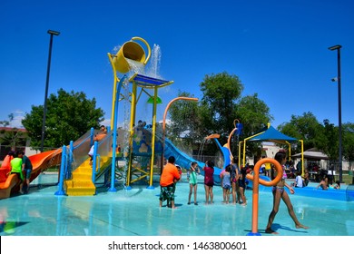 246,106 Water park splash Images, Stock Photos & Vectors | Shutterstock