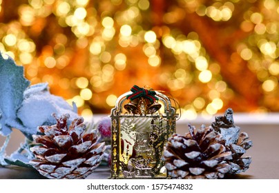 El Paso, Texas / USA: Circa November 2019
Christmas 2019
Christmas Ornament, Cat With A Orange, Red And Yellow Bokeh.