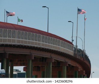 El Paso TX USA / Juarez Chihuahua Mexico 6.13.2019: The International Border On The Santa Fe Bridge