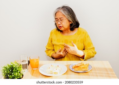 Elderly Asian Women Have Acid Reflux, Throat Tightness And Chest Tightness : Gastroesophageal Reflux Disease (GERD)