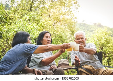 The Elderly Group Camping In The Forest, Happy To Relax In Retirement. Senior Community Concepts