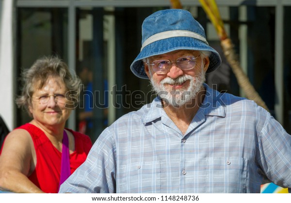 bucket hat old man