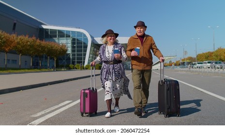 Elderly Old Husband Wife Retirees Tourists????2060472254 Shutterst photo picture