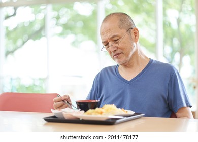 Elderly people with anorexia in a long-term care facility