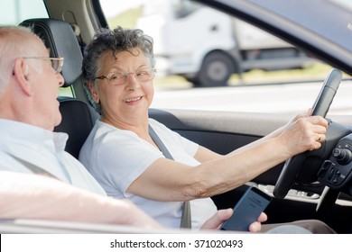 ältere Fahrerin