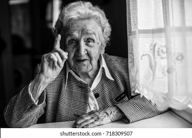 Elderly Women Gesticulating When Speaking Sitting Stock Photo 718309507 ...