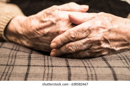 Eldery woman hands