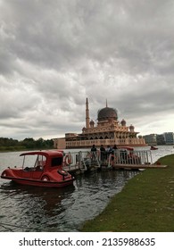 Electric Boat At Putrajaya Lake