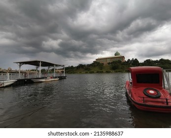 Electric Boat At Putrajaya Lake