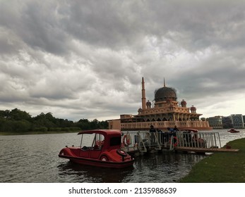 Electric Boat At Putrajaya Lake