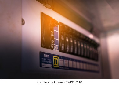 Electric Breaker Box,selective Focus