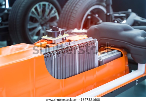 Electric\
car lithium battery pack and power\
connections