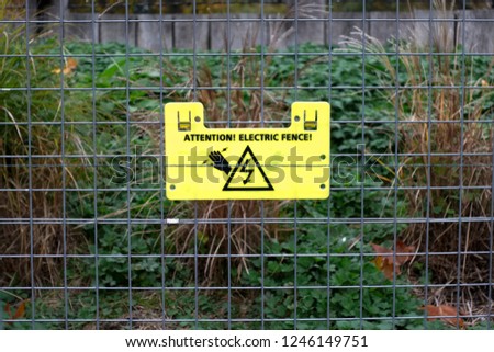 Caution electric fence