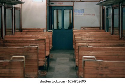 electric train empty
