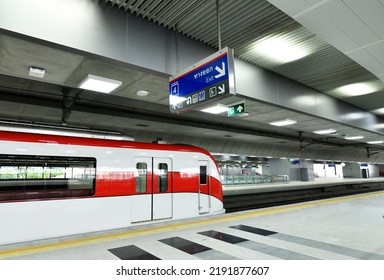 Electric train Red line is Suburban Railway Project Serves to transport passengers living in the suburbs to Bangkok.