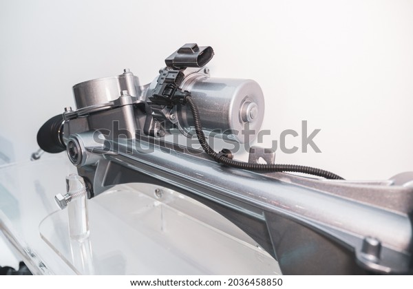 Electric vehicle\
power steering rack and\
pinion.