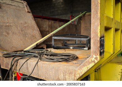 Electric Welding Cable, To Repair The Broken Steel Tailgate