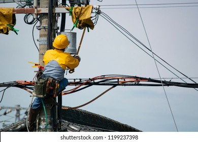 Electrical Construction Worker