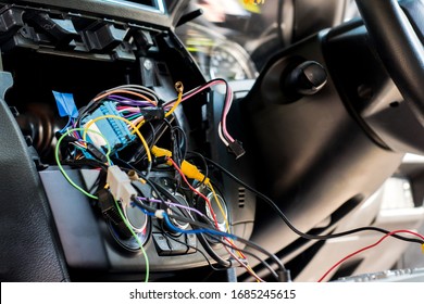 The Electrical System Of The Car That Has Been Damaged